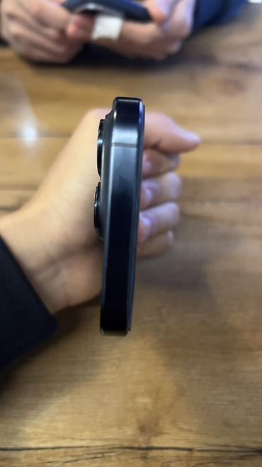 iphone 1e: IPhone 15 Pro, цвет «чёрный титан». Состояние идеал ни одной царапины — 3