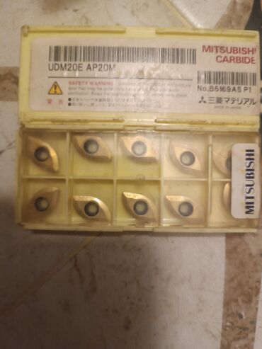 Digər alətlər: Torna və frezə üçün kəsici lövhəciklər (karbid insertlər) komplekti - — 10