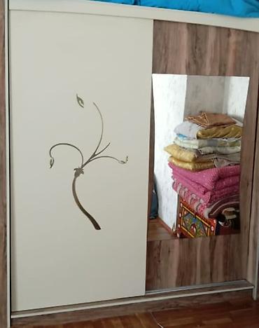 Yataq otağı dəsti - Dolab: İki sürgülü qapı, biri güzgülü, digəri lalafo.az -da Yataq otağı dəsti - Dolab: İki sürgülü qapı, biri güzgülü, digəri