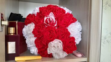 подарок жене на день рождения: Розы из Атласной ленты 25 шт
Торг уместен