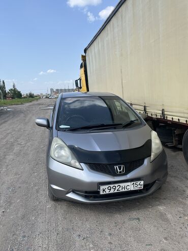 Honda: Honda Fit: 2010 г., 1.5 л, Вариатор, Бензин, Хэтчбэк