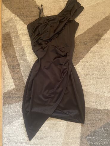 haljine od satena za punije dame: S (EU 36), M (EU 38), bоја - Crna, Drugi stil, Drugi tip rukava