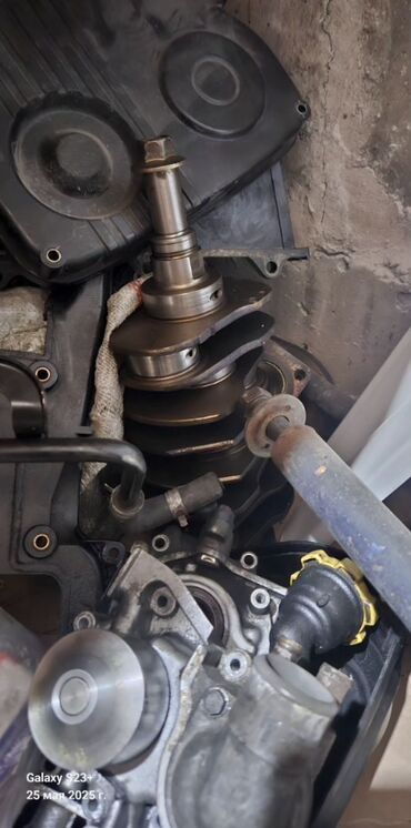 Коленвалы: Коленвал Subaru 2005 г., Б/у, Оригинал, Япония