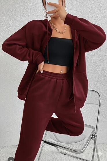 İdman geyimləri: Unvan Gəncə şəhəri. Qadınlar üçün kapüşonlu idman dəsti - 2 — 3