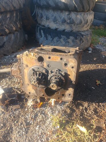 Motor üçün digər detallar: Məhsul: Dəmir tökmə mühərrik bloku və əlavə mühərrik hissələri — 10