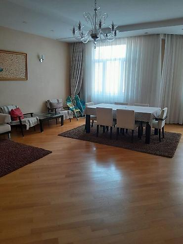 yari tikili: 3 otaqlı, Yeni tikili, m. 8 Noyabr, 171 kv. m — 2