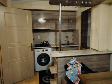 Uzunmüddətli kirayə mənzillər: Mənzil kirayə verilir. 2 otaq 9.5 mər. 55 kv. Seherin merkezinde — 11