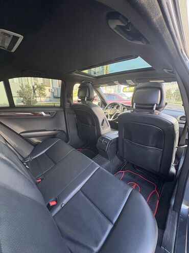 Mercedes-Benz: Mercedes-Benz C-Class: 1.8 l | 2014 il Sedan — 10