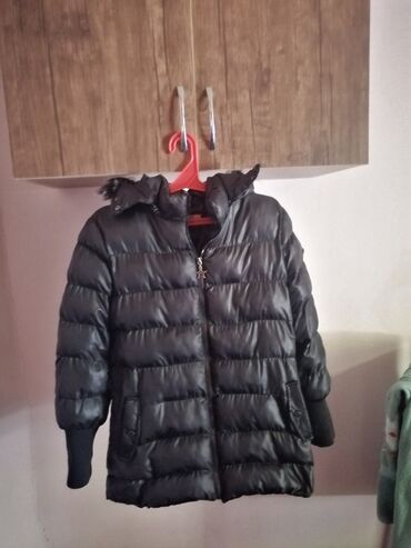 onlayn kurtkalar: Женская куртка L (EU 40), цвет - Черный