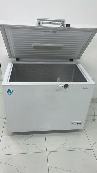 dondurma soyuducuları: Qapalı dondurucu