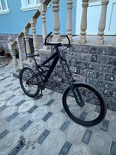velosiped 28 type 1: İşlənmiş Şəhər velosipedi 26", sürətlərin sayı: 1, Ünvandan götürmə — 1