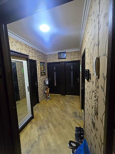 2 mertebeli: Bakı, 4 otaqlı, Köhnə tikili, m. Əhmədli, 85 kv. m — 1