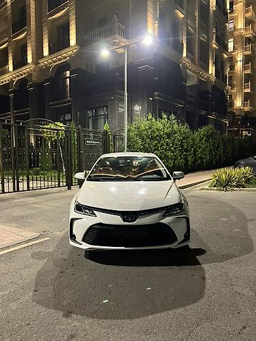 avalon 2017: Toyota Corolla: 2020 г., 1.8 л, Вариатор, Гибрид, Седан — 1