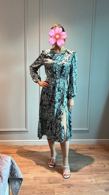 Zara. M razmer. 50 azn