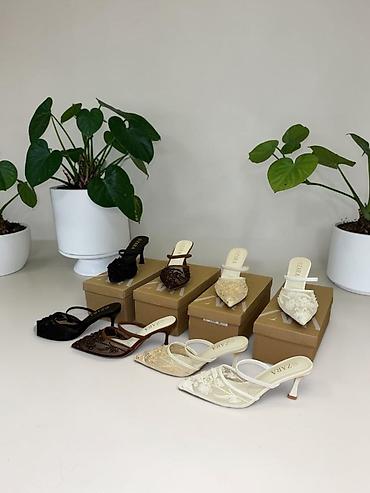 Tərliklər: ZARA qadın mule-nalınlar – incə dabanlı, şıq və zərif model - Model — 1