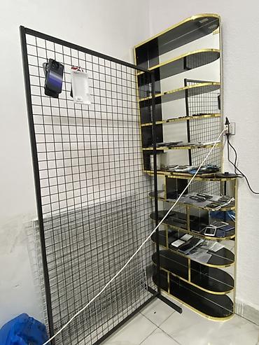 vitrin paltar: Telefon aksesuarları və elektronik məhsullar mağazası üçün vitrin və — 6