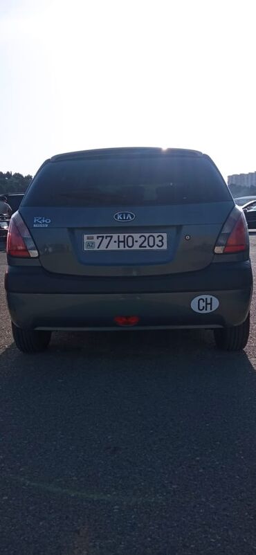 Kia: Kia Rio: 1.4 l | 2007 il Hetçbek