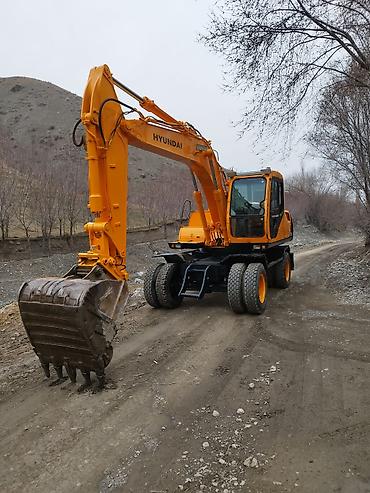 Экскаваторы: Экскаватор, Hyundai, 2000 г., Колесный — 1