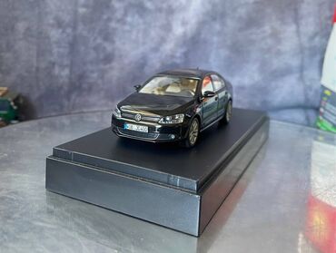 Avtomobil modelləri: 2015 il, 1:43, Dəmir, Ödənişli çatdırılma — 12