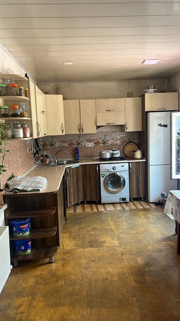 мебель для кухни бу: Mətbəx mebel. 3/2 ölçü. Üzerinde moyka verilecek. Qiymət 600m ünvan