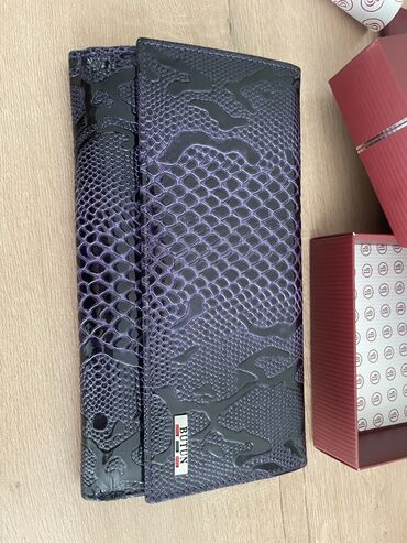 необычная сумка: Продаю новый кошелек известного бренда BUTUN (оригинал) качества люкс