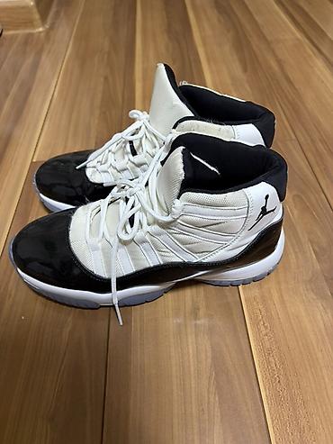 Мужская обувь: Мужские кроссовки, 44, Air Jordan, Б/у, цвет - Белый, Самовывоз, Платная доставка — 2