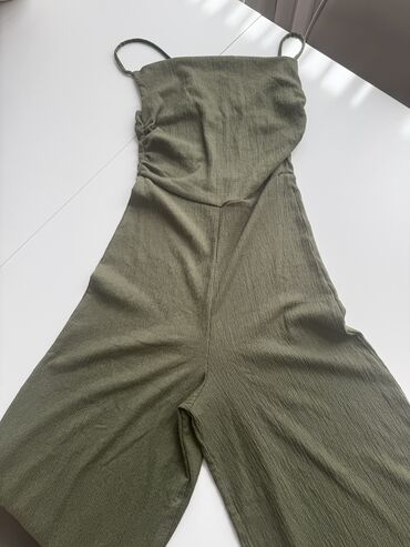Tulumlar: Tulum, Stradivarius, S (EU 36), rəng - Yaşıl lalafo.az -da Tulumlar: Tulum, Stradivarius, S (EU 36), rəng - Yaşıl