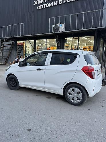 Продажа авто: Chevrolet Spark: 2020 г., 1 л, Автомат, Бензин, Хэтчбэк — 2