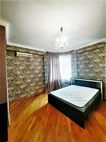Квартиры: Xətai rayonu, “Neftçilər” xəstəxanasının arxasında, “Halal” MTK da — 10