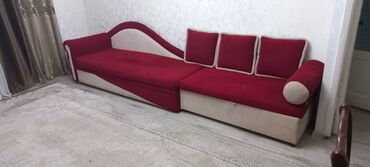 кровать с подемным механизмом: Диван-кровать, цвет - Красный, Б/у