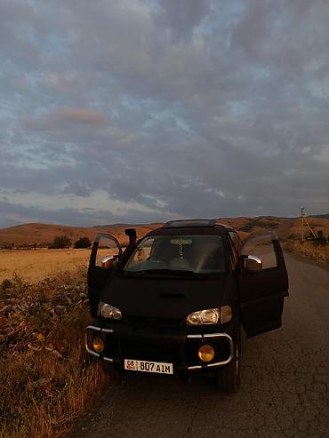 Транспорт: Mitsubishi Delica: 1993 г., 2.8 л, Дизель, Минивэн — 3