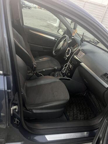 Opel: Opel Astra H – 5 qapılı hetçbek Xüsusiyyətlər: - Kuzov — 2