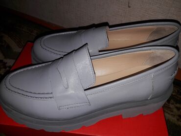 продаем женскую обувь: Продаю новые лоферы из натуральной кожи 39р ( Турция ) Покупала