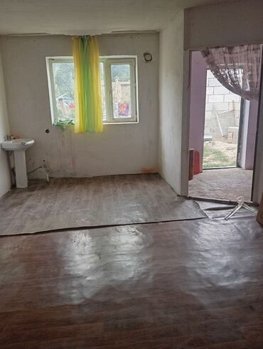 дом в доль дороги г ош: 24 м², 2 комнаты, Подвал, погреб, Забор, огорожен