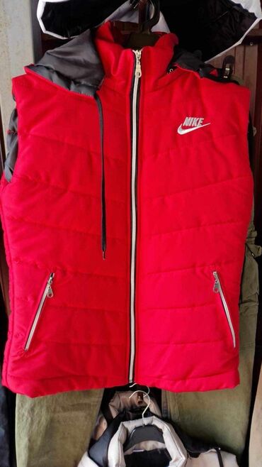 ženske zimske jakne h m: Nike, M (EU 38), L (EU 40), XL (EU 42)