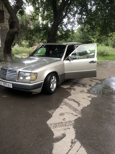 мерс ешка автомат: Mercedes-Benz 200: 1991 г., 2 л, Механика, Бензин, Седан