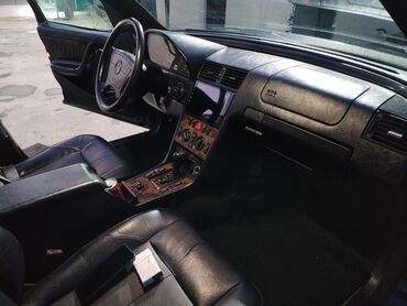 Mercedes-Benz: Mercedes-Benz C 180: 2.3 l | 2000 il Sedan — 6