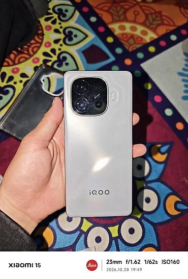 iqoo 11: Iqoo z9 turbo plus Сломан екран акб 89 антуту болше 2 млн — 2