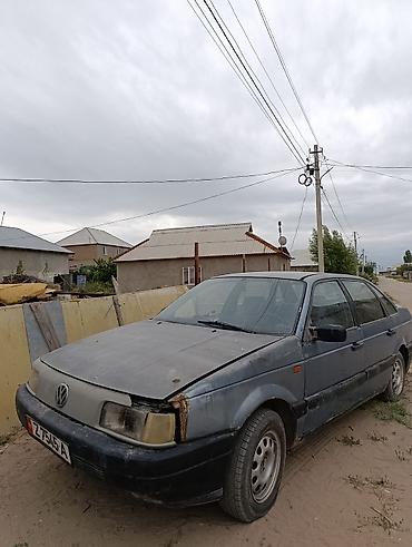 s class 221: Volkswagen Passat: 1990 г., 1.8 л, Механика, Бензин, Седан — 4