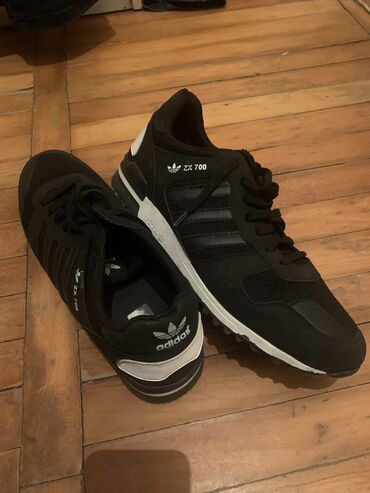 женские беговые кроссовки adidas: Adidas, Размер: 44, цвет - Черный, Новый
