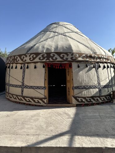 Аренда юрт: Аренда юрты, Каркас Деревянный, 75 баш, С полом, Стол, Стулья — 4