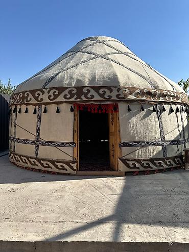 Аренда юрт: Аренда юрты, Каркас Деревянный, 75 баш, Стулья, С полом, Стол — 2