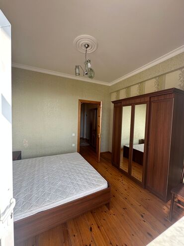 Uzunmüddətli kirayə mənzillər: Xırdalan şəhəri Mühəndislik universitetinin yanında 2 otaq əşyalı — 2