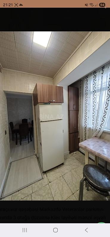 qaracuxurda mənzil: Qaraçuxur qəsəbəsi Mərkəzdə Veteranlar parkının yanında 3 otağa — 8