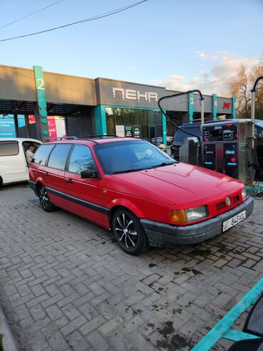 folksvagen passat b3: Volkswagen Passat: 1990 г., 1.8 л, Механика, Бензин, Универсал
