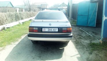 Volkswagen: Volkswagen Passat: 1990 г., 1.8 л, Механика, Бензин, Седан