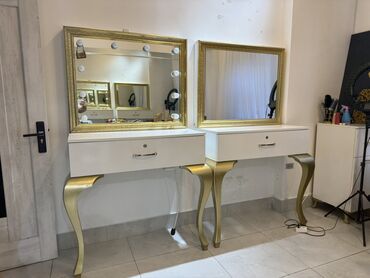 Шкафы: Vizaj masası və güzgü dəsti Qiymət; Make-up güzgüsü-200 Azn Saç
