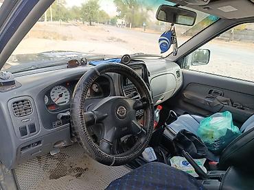 Унаа: Nissan Navara: 2005 г., 2.5 л, Кол менен иштөөчү, Дизель, Пикап — 4