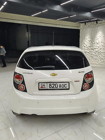 80 б4: Chevrolet Aveo: 2015 г., 1.4 л, Автомат, Бензин, Хэтчбэк — 6