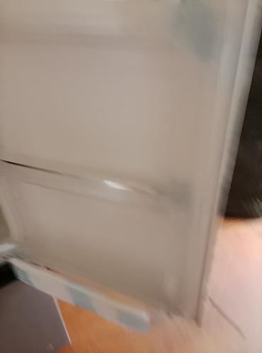 mini refrigerator: Холодильник двухкамерный, нижняя морозильная камера. Особенности: - — 4